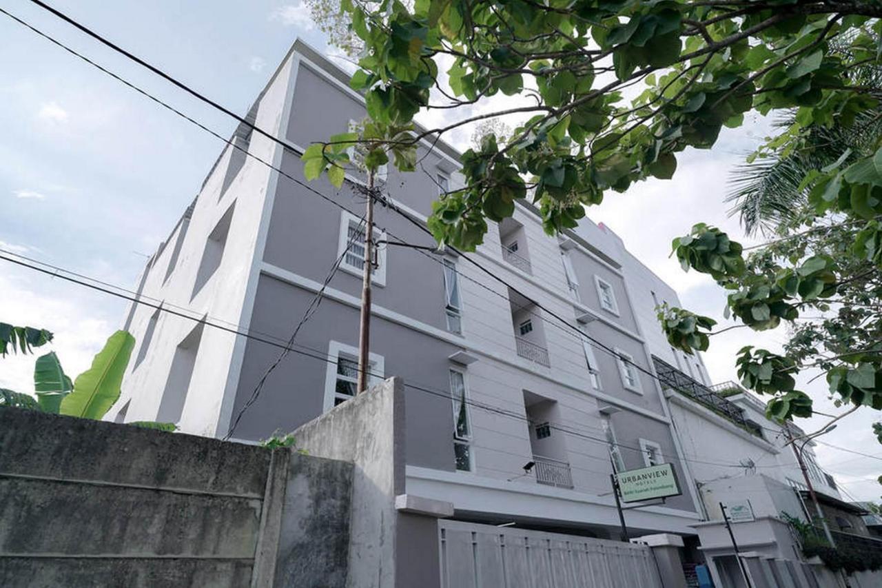 Urbanview Hotel Bari Syariah Palembang By Reddoorz المظهر الخارجي الصورة